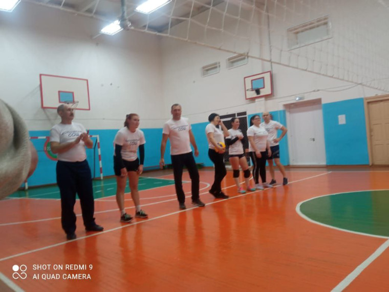 Новогодний турнир по волейболу.